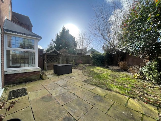 Additional image 2 of 4 bed property to rentBerkley Gardens, Worcester WR3