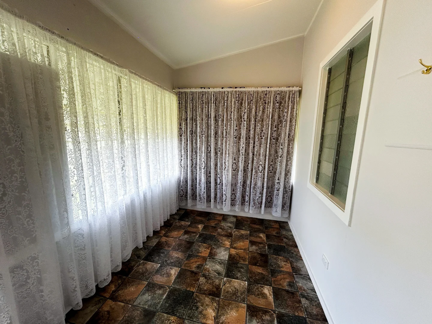 Additional image 11 of 51 Anne Street, Charters Towers City QLD 4820