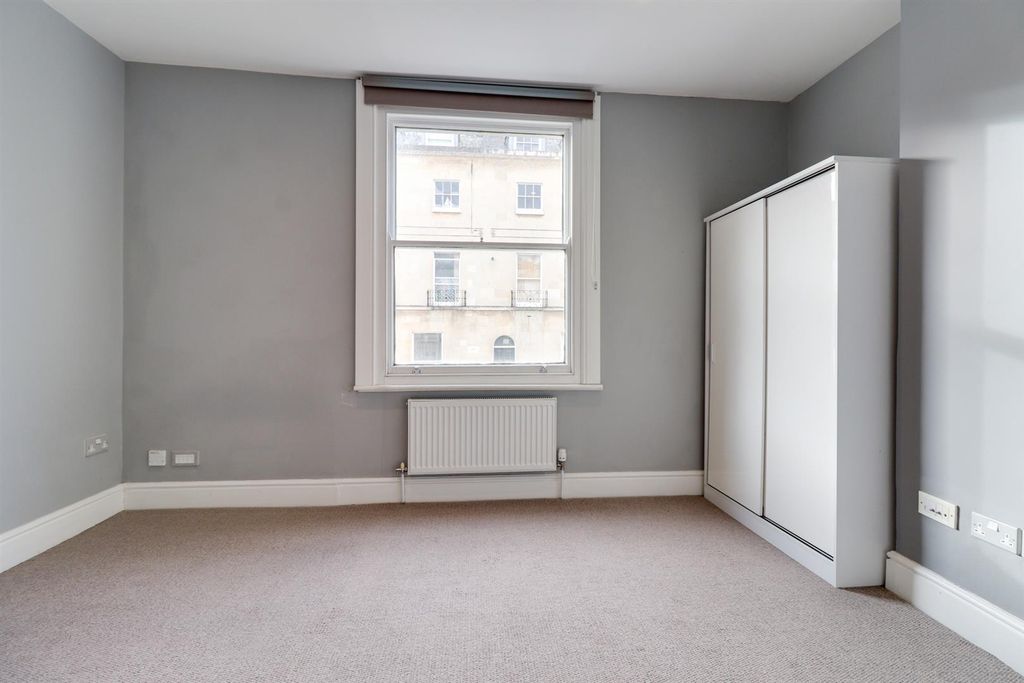 Additional image 5 of 3 bed flat to rentMontpellier Terrace, Cheltenham GL50
