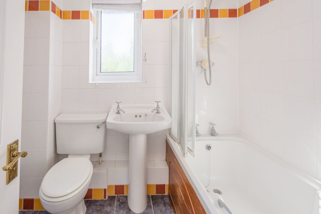 Additional image 16 of 4 bed semi-detached house to rentLydiard Way, Trowbridge BA14