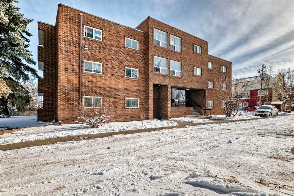 319 2 Avenue, Strathmore, AB, T1P 1T7