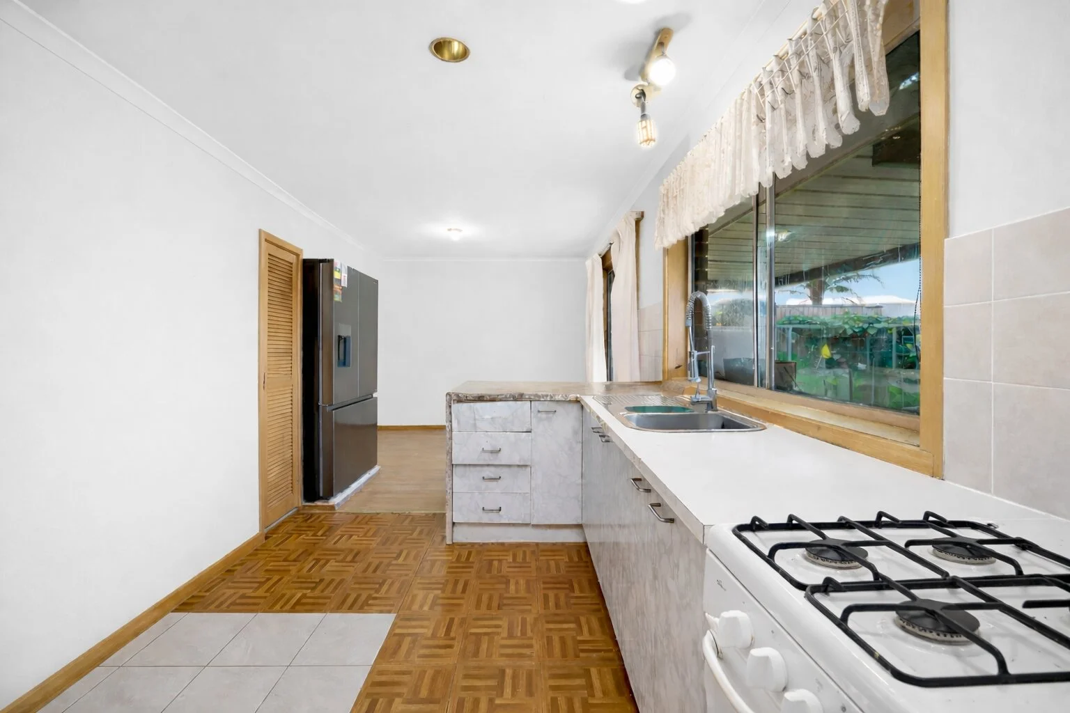 Additional image 12 of 14 Lloyd Court, Brookfield VIC 3338