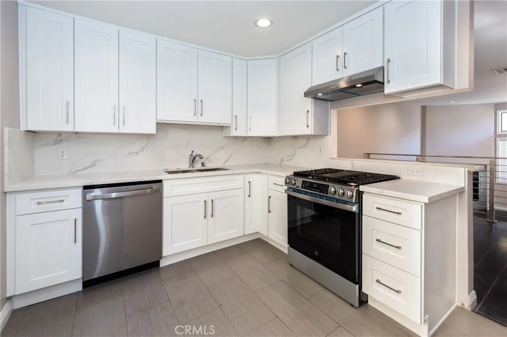 Additional image 12 of 14937 Sherman Way Unit 5, Van Nuys, CA 91405