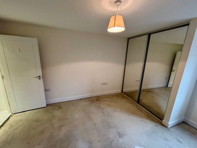 Additional image 5 of 2 bed flat to rentHillview Place, Newbury RG14