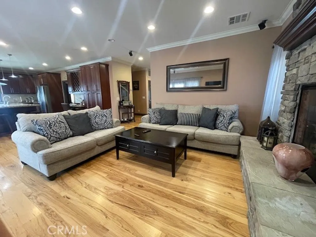 Additional image 14 of 10066 Golden Oaks Ave, Tujunga, CA 91042