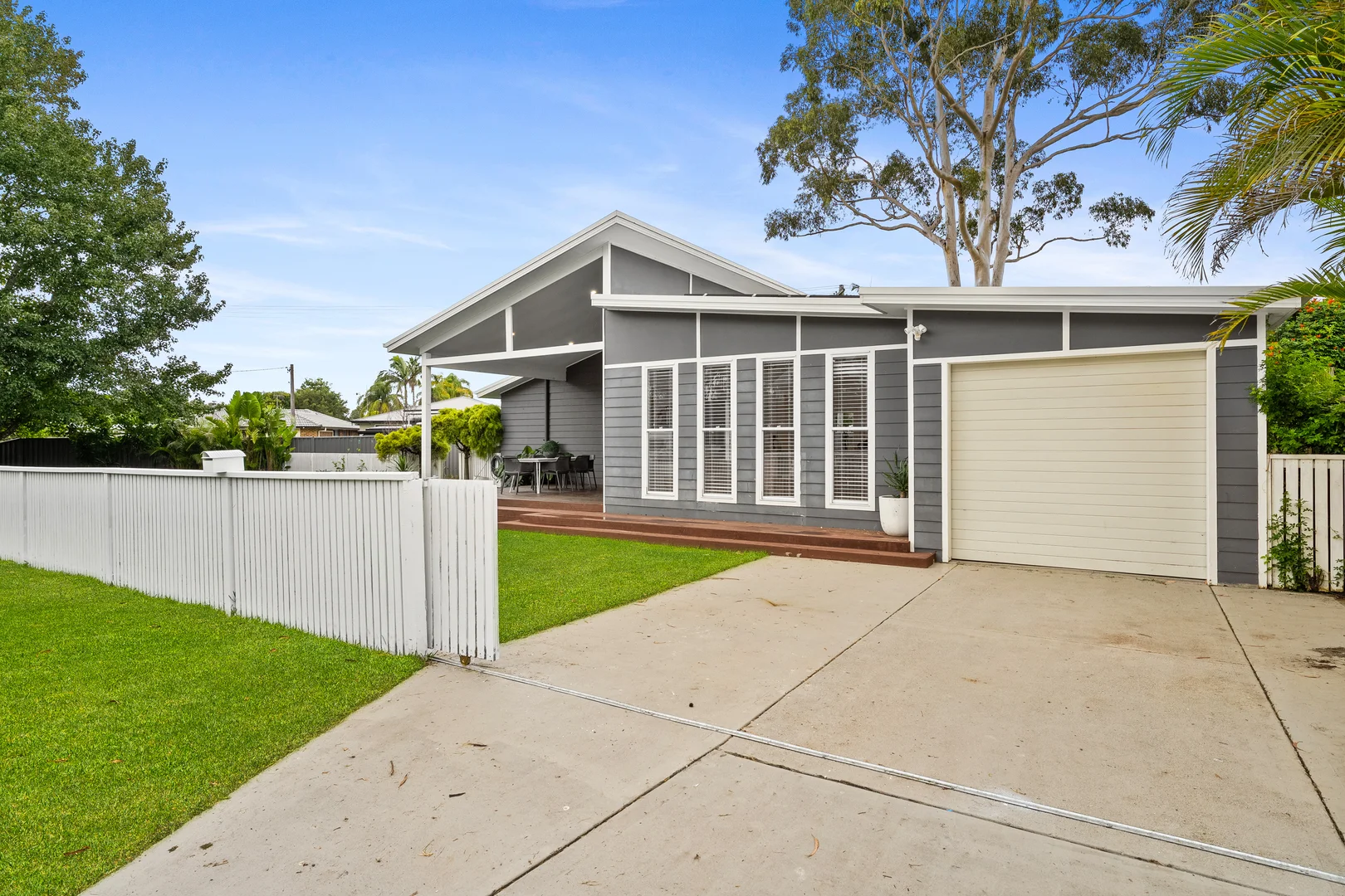 12 Blenheim Avenue, Berkeley Vale NSW 2261