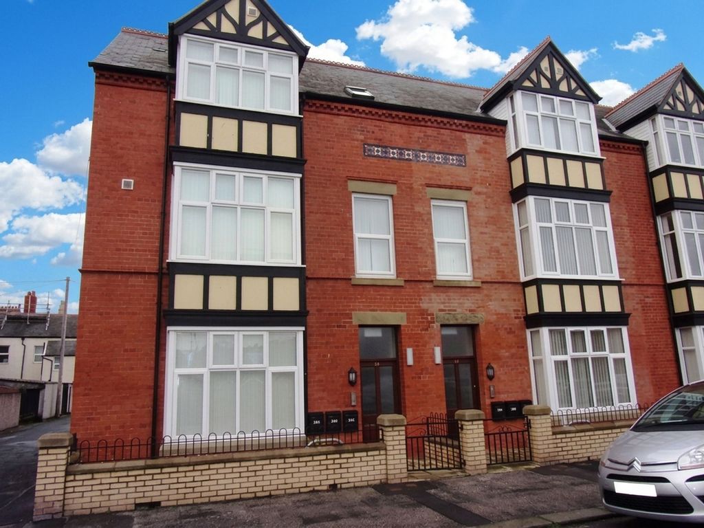 2 bed flat to rentJohn Street, Rhyl LL18