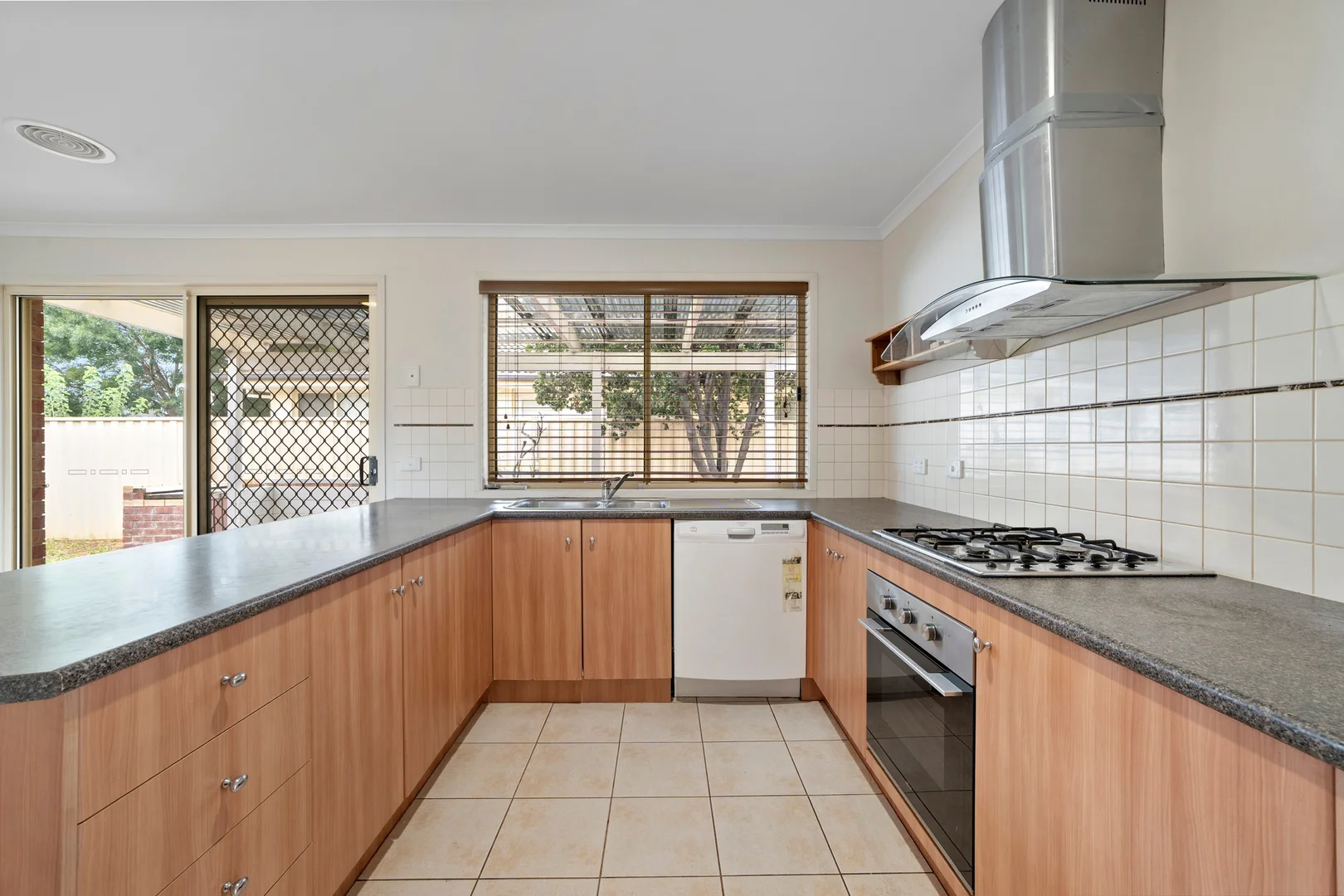 Additional image 5 of 35 Kirkstone Road, Point Cook VIC 3030
