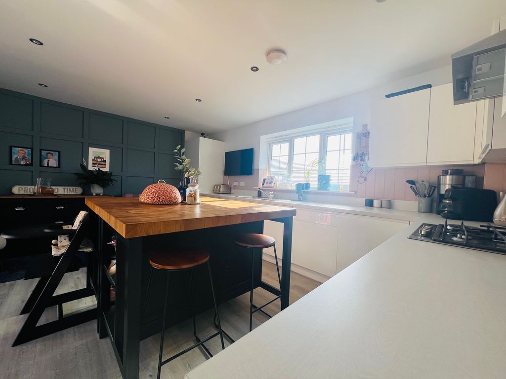 Additional image 11 of 5 bed property to rentSissons Close, Barnack, Stamford PE9