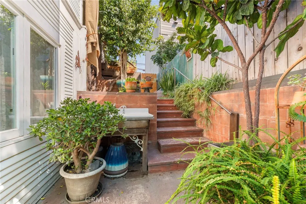 Additional image 63 of 628 W 10th Street, Long Beach, CA 90813