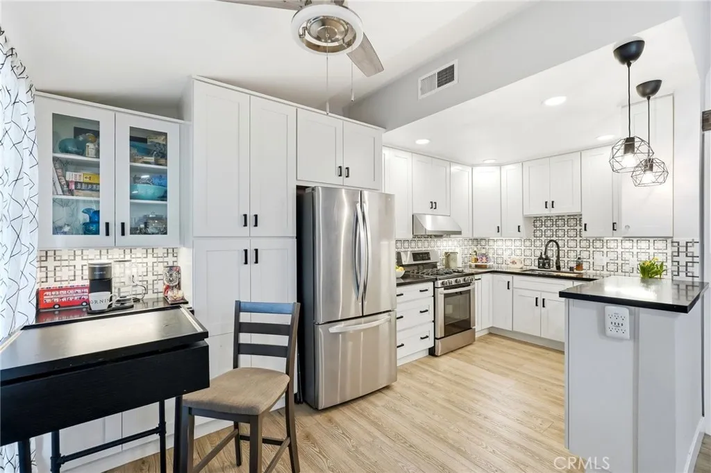 Additional image 52 of 19237 Avenue Of The Oaks Unit B, Newhall, CA 91321