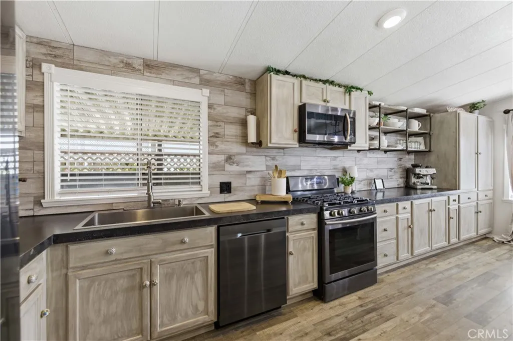 Additional image 23 of 45465 25th Street E Unit 11, Lancaster, CA 93535