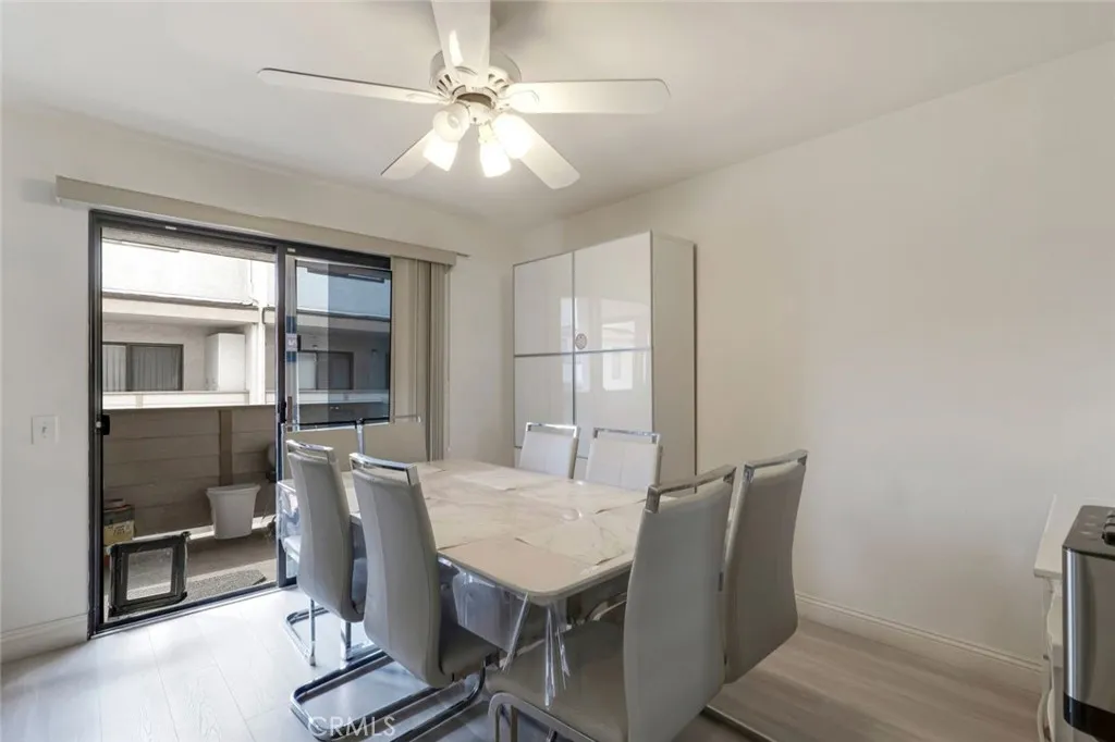 Additional image 42 of 10231 Independence Ave Unit C17, Chatsworth, CA 91311