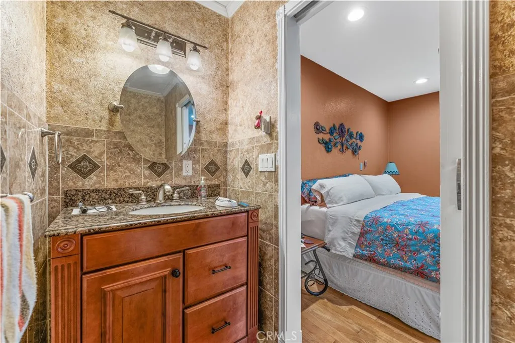 Additional image 15 of 3812 Middlebury St, Los Angeles, CA 90004