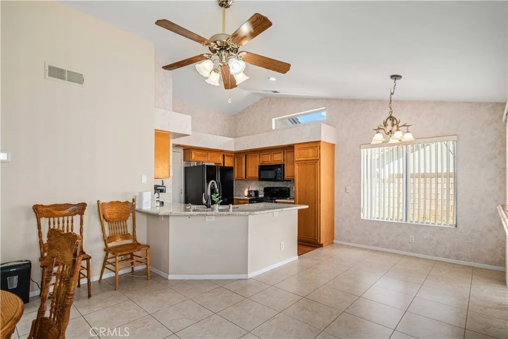 Additional image 8 of 42238 58th St W, Lancaster, CA 93536