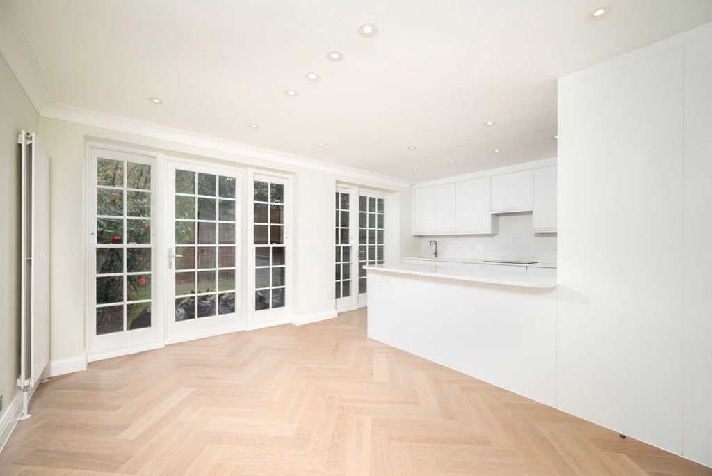 Additional image 2 of 5 bed detached house to rentThe Marlowes, St Johns Wood, London NW8