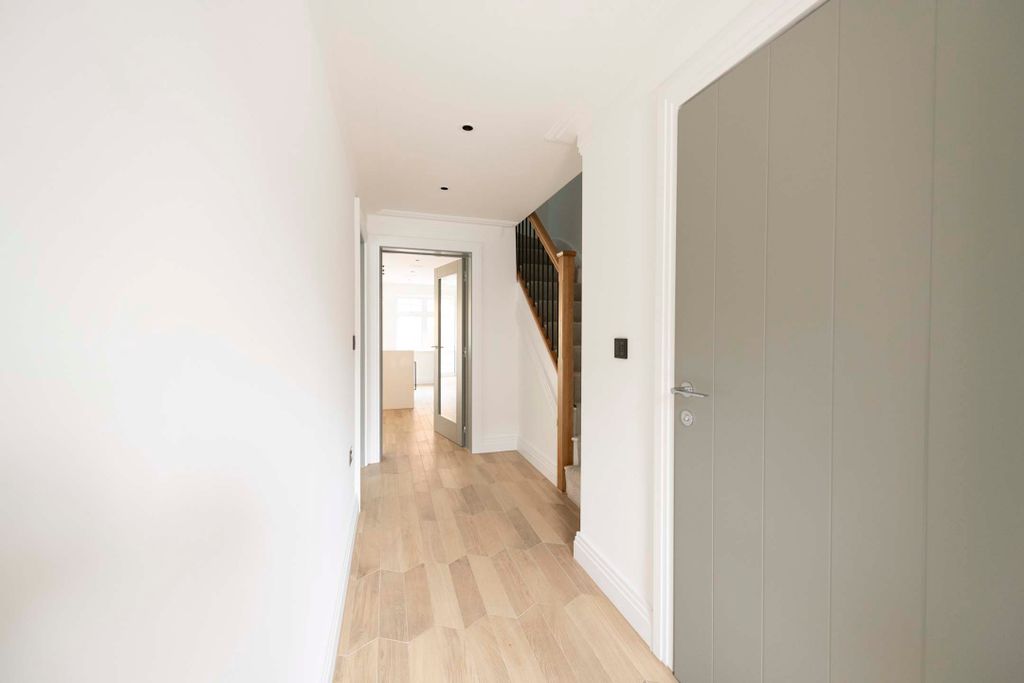 Additional image 10 of 3 bed semi-detached house to rentWinter Place, Crowborough TN6