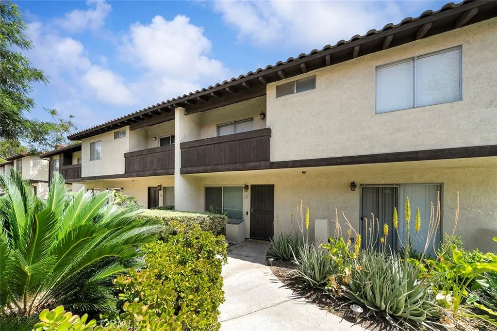 Additional image 2 of 1077 Santo Antonio Dr Unit 47, Colton, CA 92324