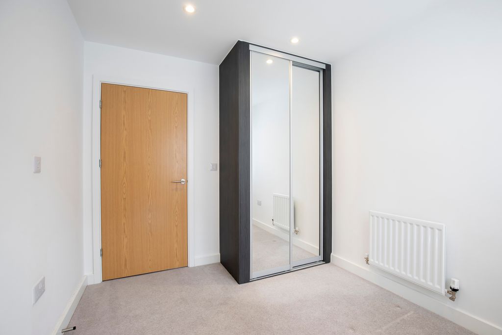 Additional image 8 of 2 bed flat to rentFishers Lane, Cheltenham GL52