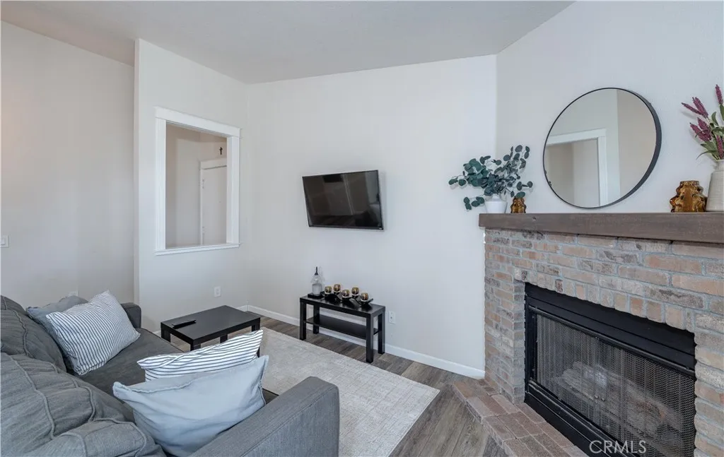 Additional image 2 of 2552 Avenida Del Vista Unit 204, Corona, CA 92882