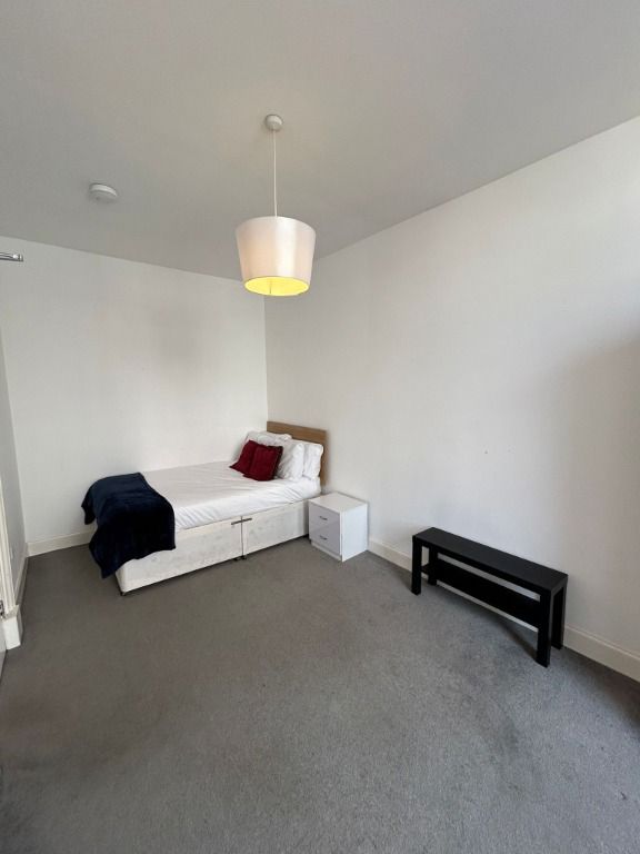 Additional image 3 of 4 bed flat to rentUnion Street, City Centre, Dundee DD1