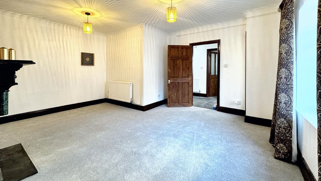 3 bed semi-detached house to rentElborough Avenue, Bristol BS49
