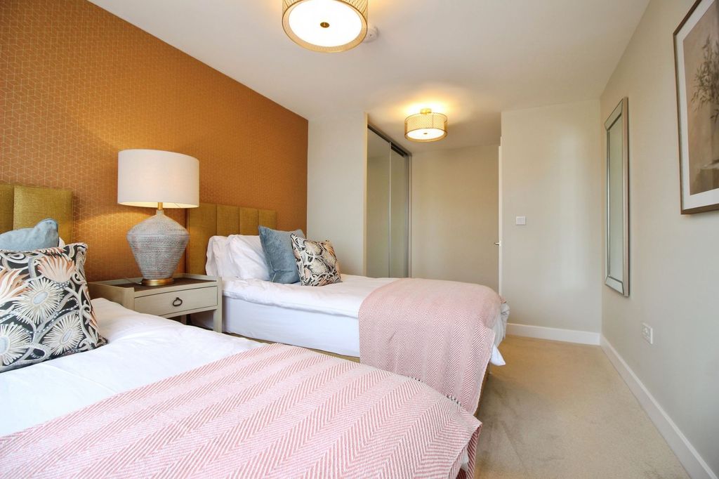 Additional image 8 of 1 bed flat to rentPeglars Way, Swindon SN1