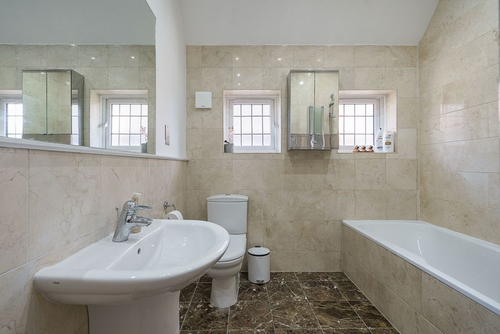 Additional image 20 of 3 bed semi-detached house to rentUpper Richmond Road West, Richmond TW10