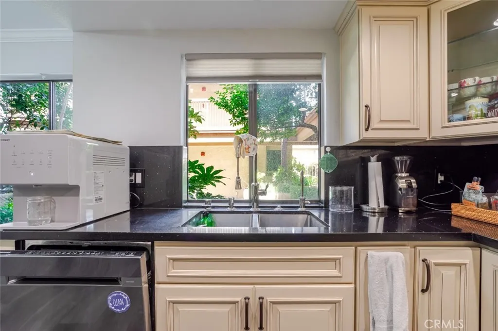 Additional image 46 of 236 N Louise Street Unit 104, Glendale, CA 91206