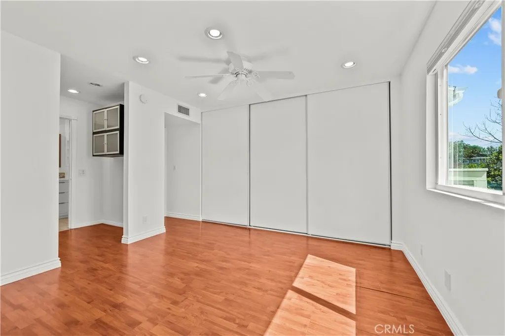 Additional image 79 of 22117 Burbank Blvd Unit 5, Woodland Hills, CA 91367