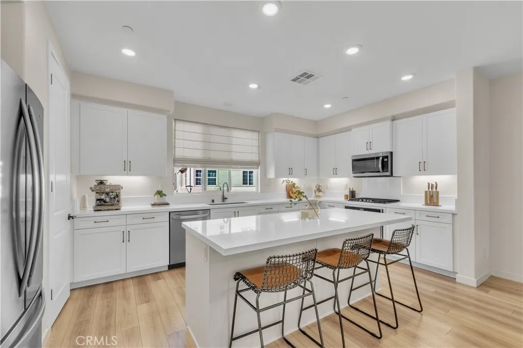 Additional image 81 of 27582 Manzanita Way, Valencia, CA 91381