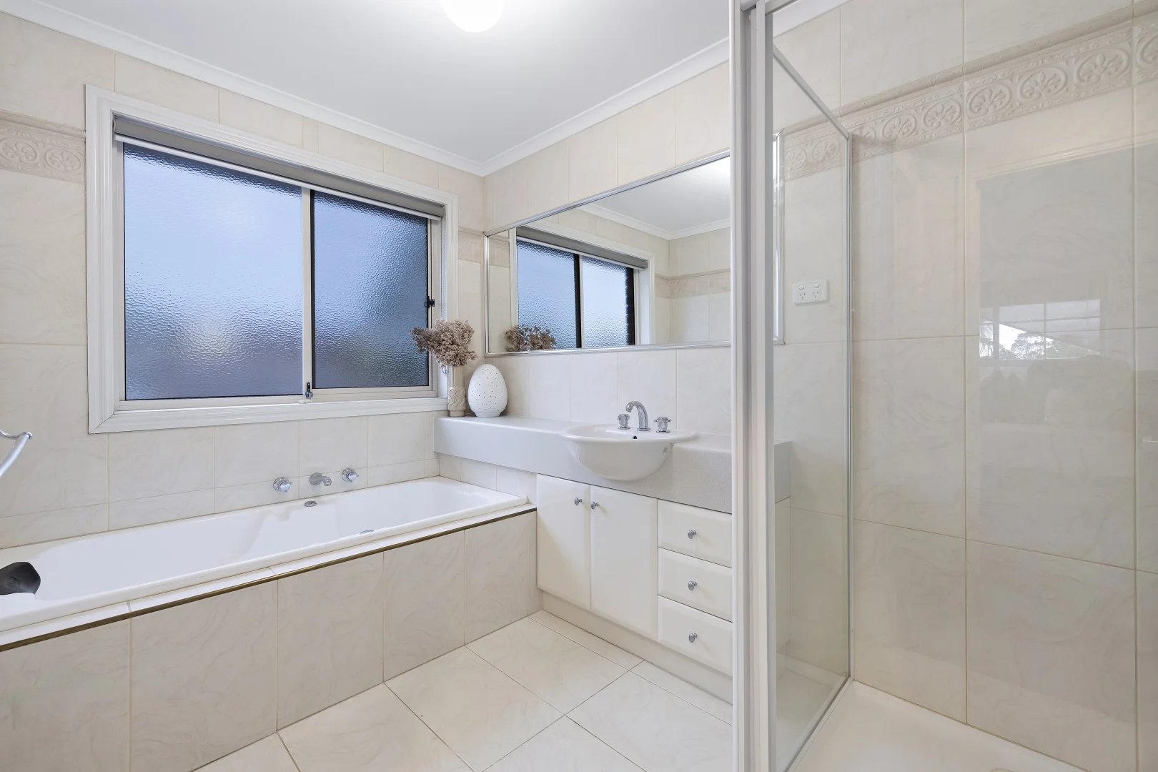 Additional image 14 of 6 Tintern Grove, Cheltenham VIC 3192