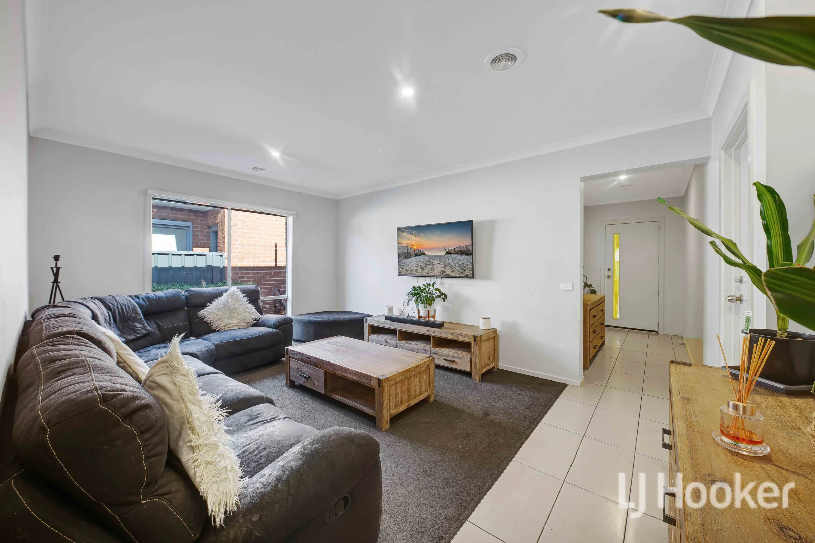 Additional image 2 of 11 Becontree Crescent, Strathtulloh VIC 3338