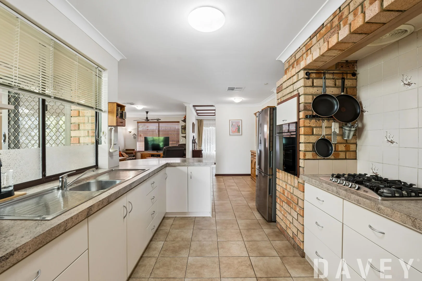 Additional image 3 of 182 Twickenham Drive, Kingsley WA 6026