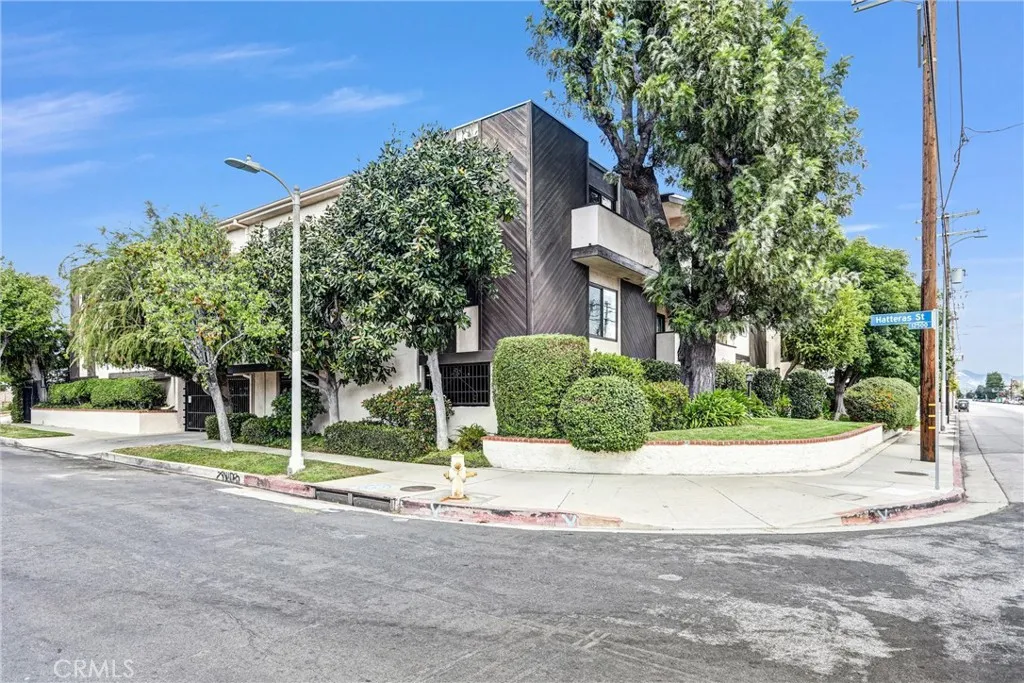 Additional image 57 of 5805 Whitsett Avenue Unit 201, Valley Village, CA 91607
