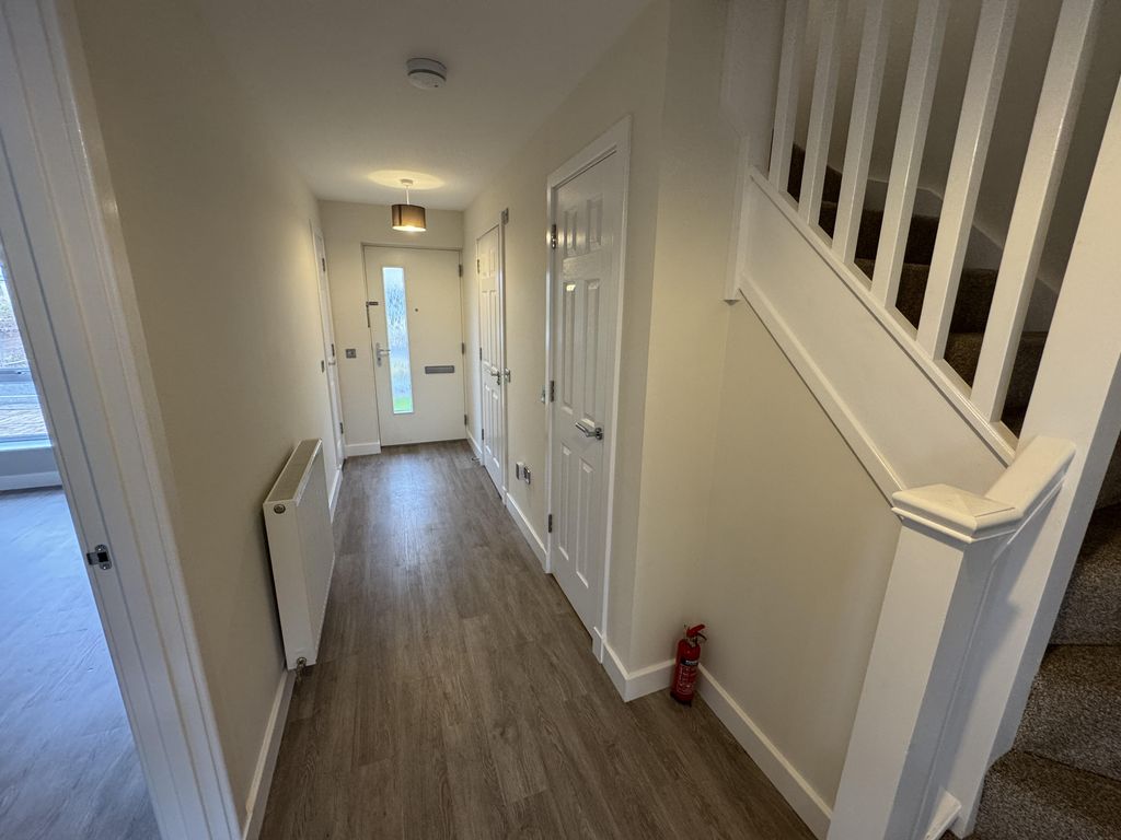 Additional image 17 of 3 bed semi-detached house to rent3 Strathgray Wynd, Dundee DD2