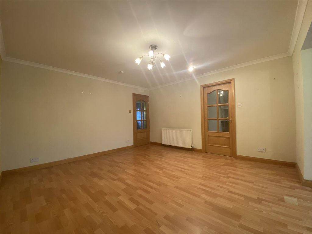 Additional image 3 of 2 bed semi-detached bungalow to rentMuirend Gardens, Perth PH1