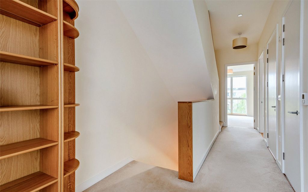 Additional image 10 of 4 bed terraced house to rentWhitelocks Drive, Trumpington, Cambridge, Cambridgeshire CB2