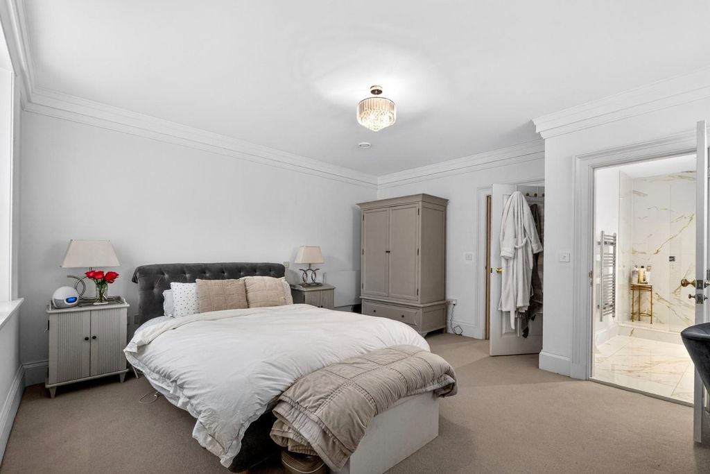 2 bed flat to rentSt. Leonards Place, York YO1 photo 4