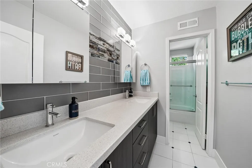 Additional image 117 of 23327 Summerglen Place, Valencia, CA 91354