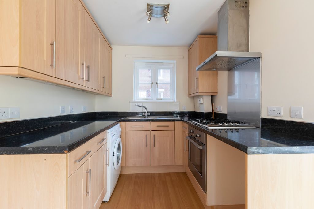 Additional image 4 of 1 bed flat to rentOxford Terrace, Gloucester GL1