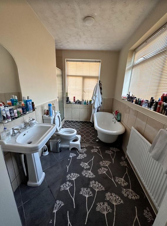 Additional image 3 of 6 bed semi-detached house to rentGloucester Road North, Bristol BS7