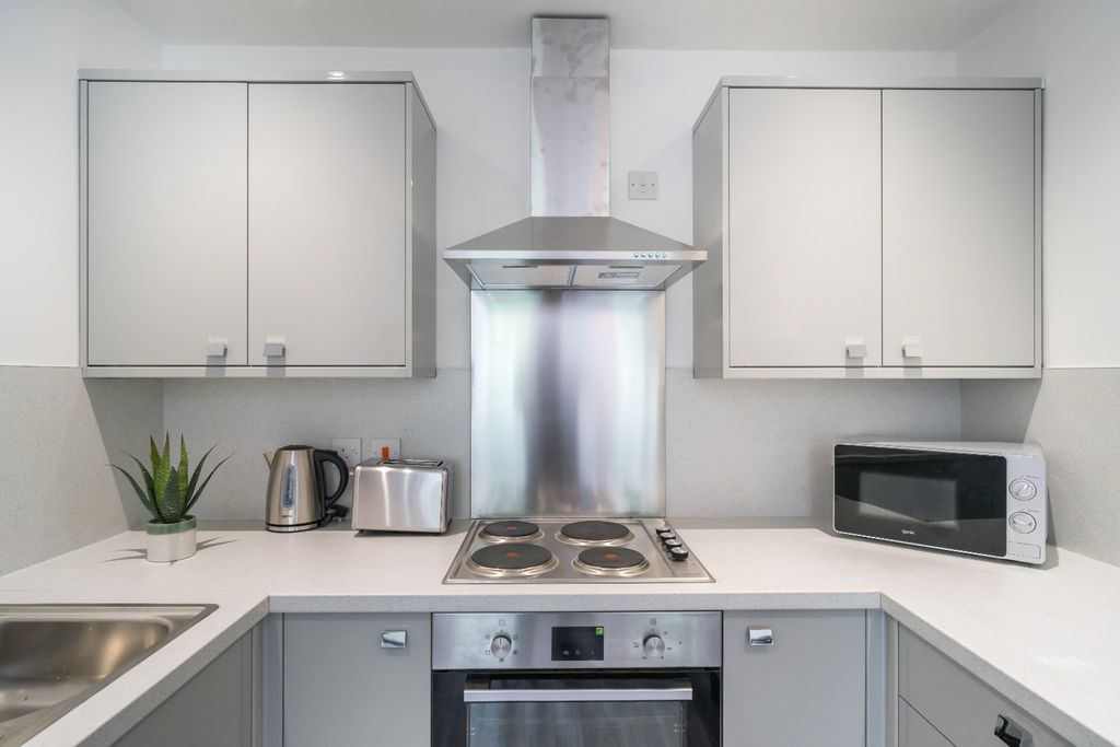 Additional image 6 of 6 bed flat to rentWilmslow Road, Fallowfield, Manchester M14