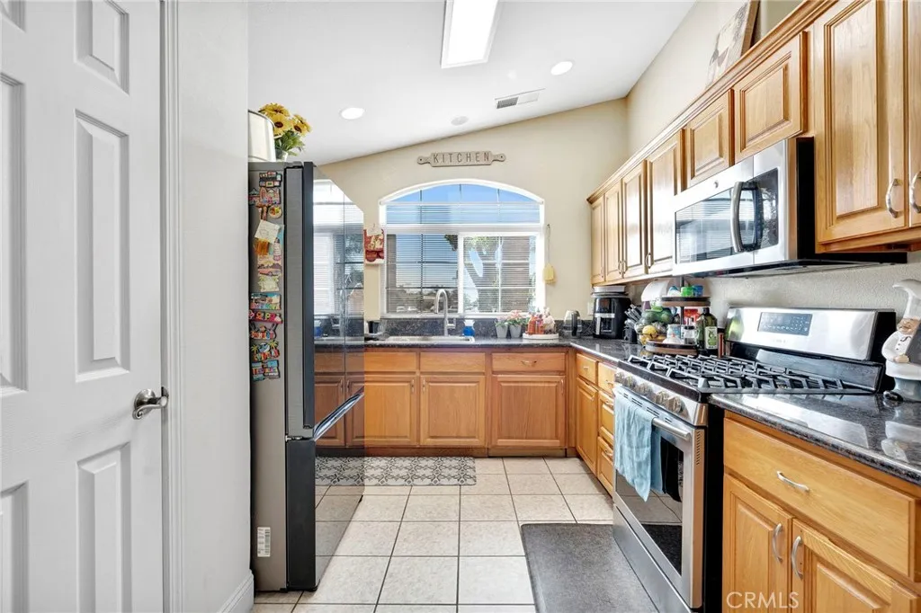 Additional image 13 of 980 Redwood St, Parlier, CA 93648