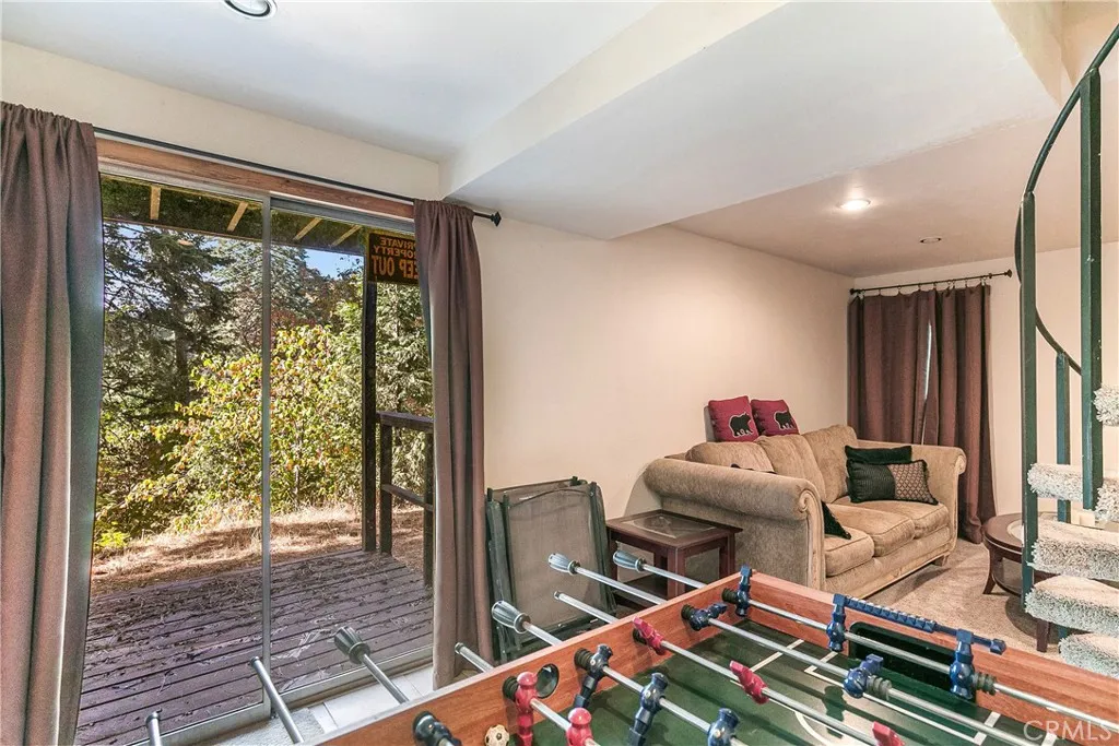 Additional image 11 of 748 Lake, Lake Arrowhead, CA 92352