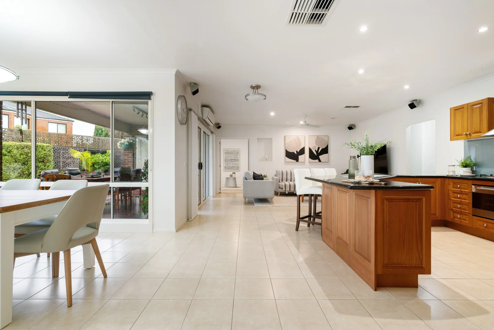 Additional image 7 of 2 Eve Close, Skye VIC 3977