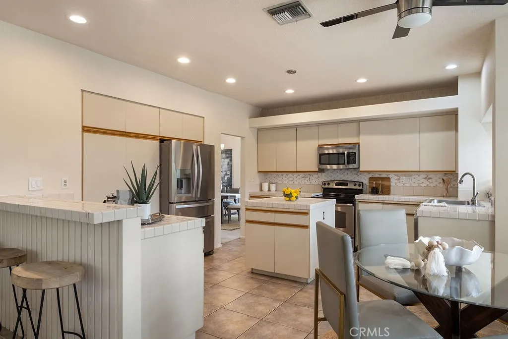 Additional image 95 of 368 Oakmont Dr, Palm Desert, CA 92211