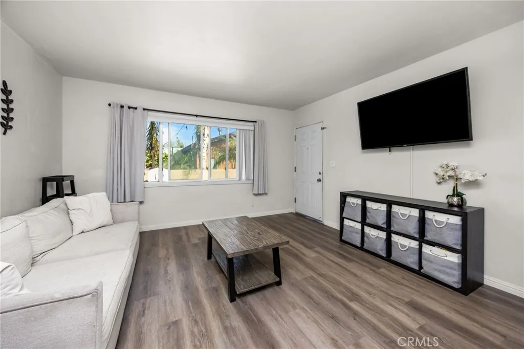 Additional image 7 of 435 E Adams St, Santa Ana, CA 92707