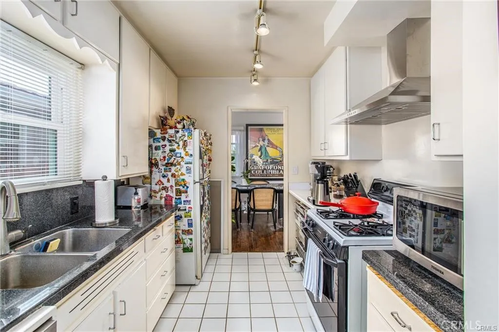 Additional image 10 of 1408 W Oceanfront, Newport Beach, CA 92661