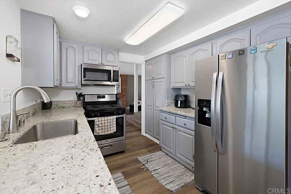 Additional image 53 of 5676 Chateau Dr, San Diego, CA 92117